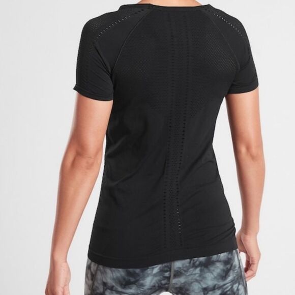 Athleta Women’s M Short Sleeve Foothill Perforated Tee‎ Shirt Black Running Gym - Picture 2 of 9